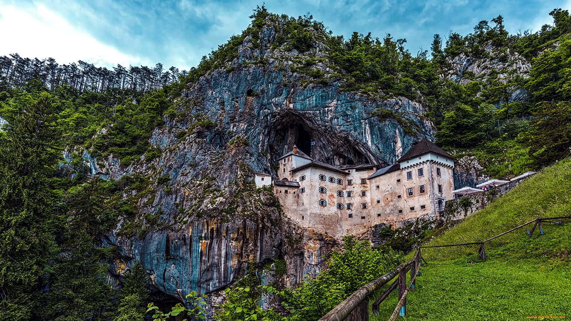 predjama castle, slovenia, , - ,  ,  , predjama, castle